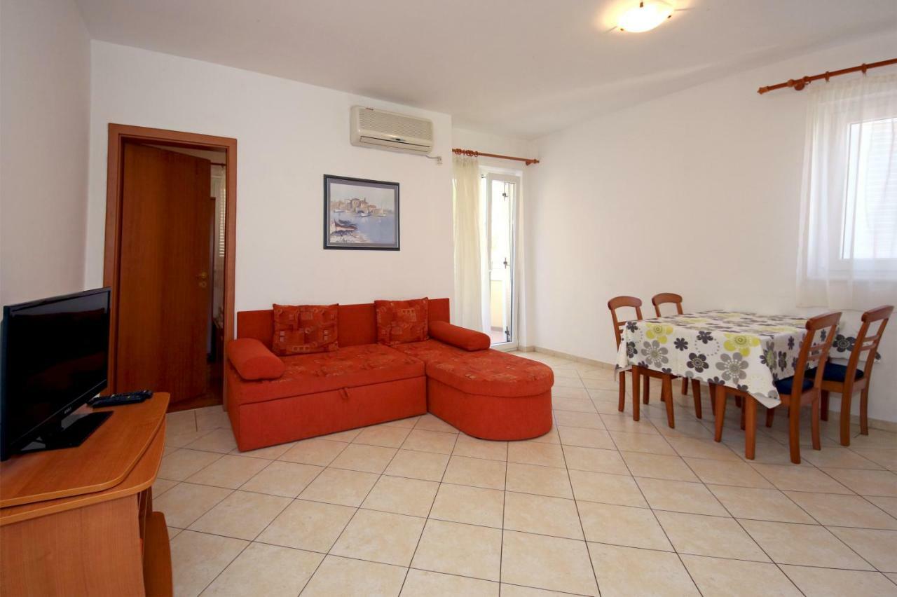 Dalmacia Apartments Srima Exterior photo