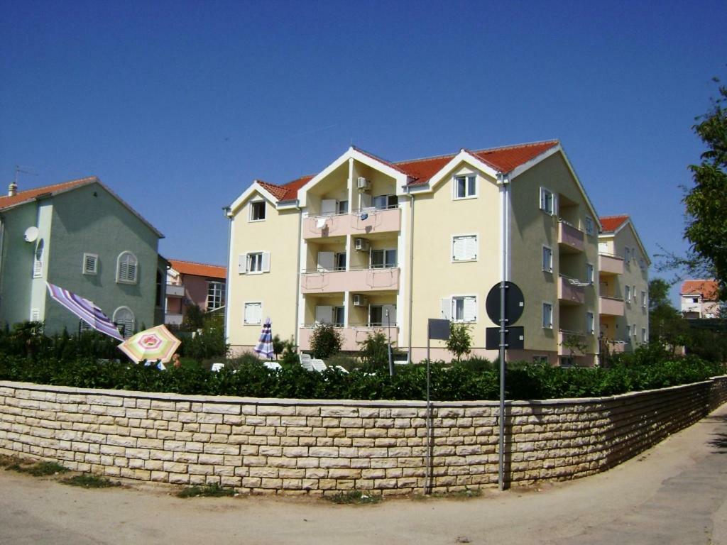 Dalmacia Apartments Srima Exterior photo