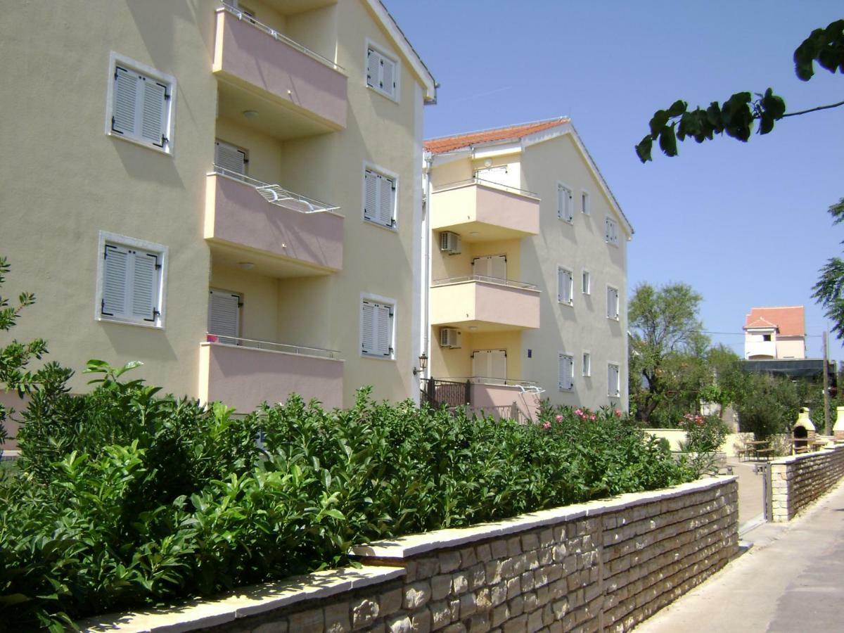 Dalmacia Apartments Srima Exterior photo