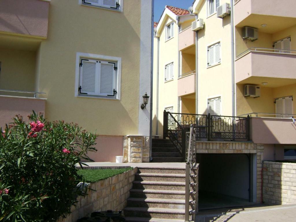 Dalmacia Apartments Srima Exterior photo
